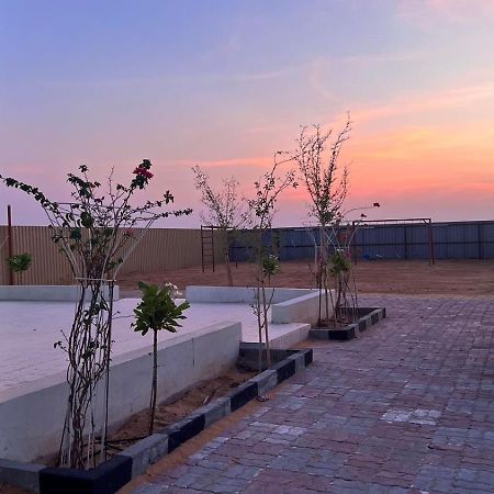 استراحة العزبة Villa Abu Dhabi Buitenkant foto